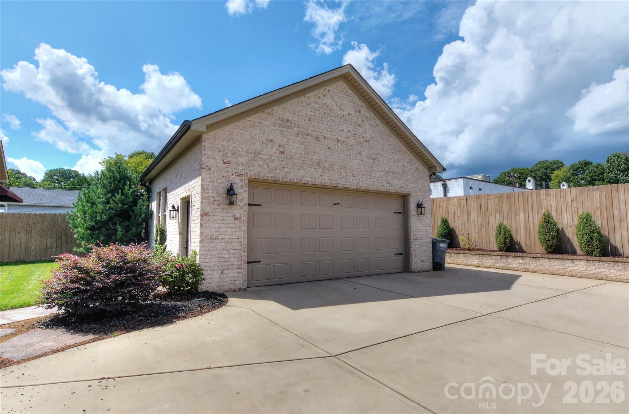 Shirley B Smith Estate - Residential