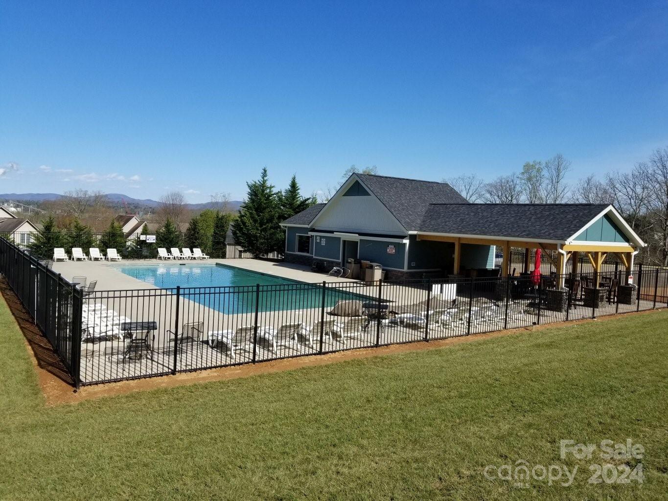 Pinnacle at Arabella Heights - Residential