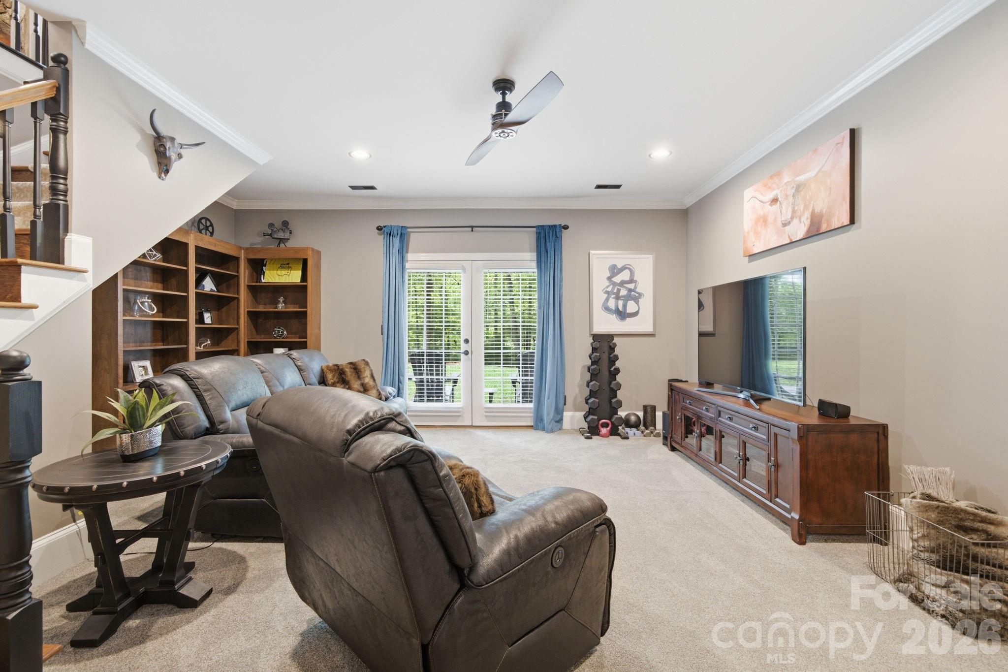 Royal Oaks - Residential