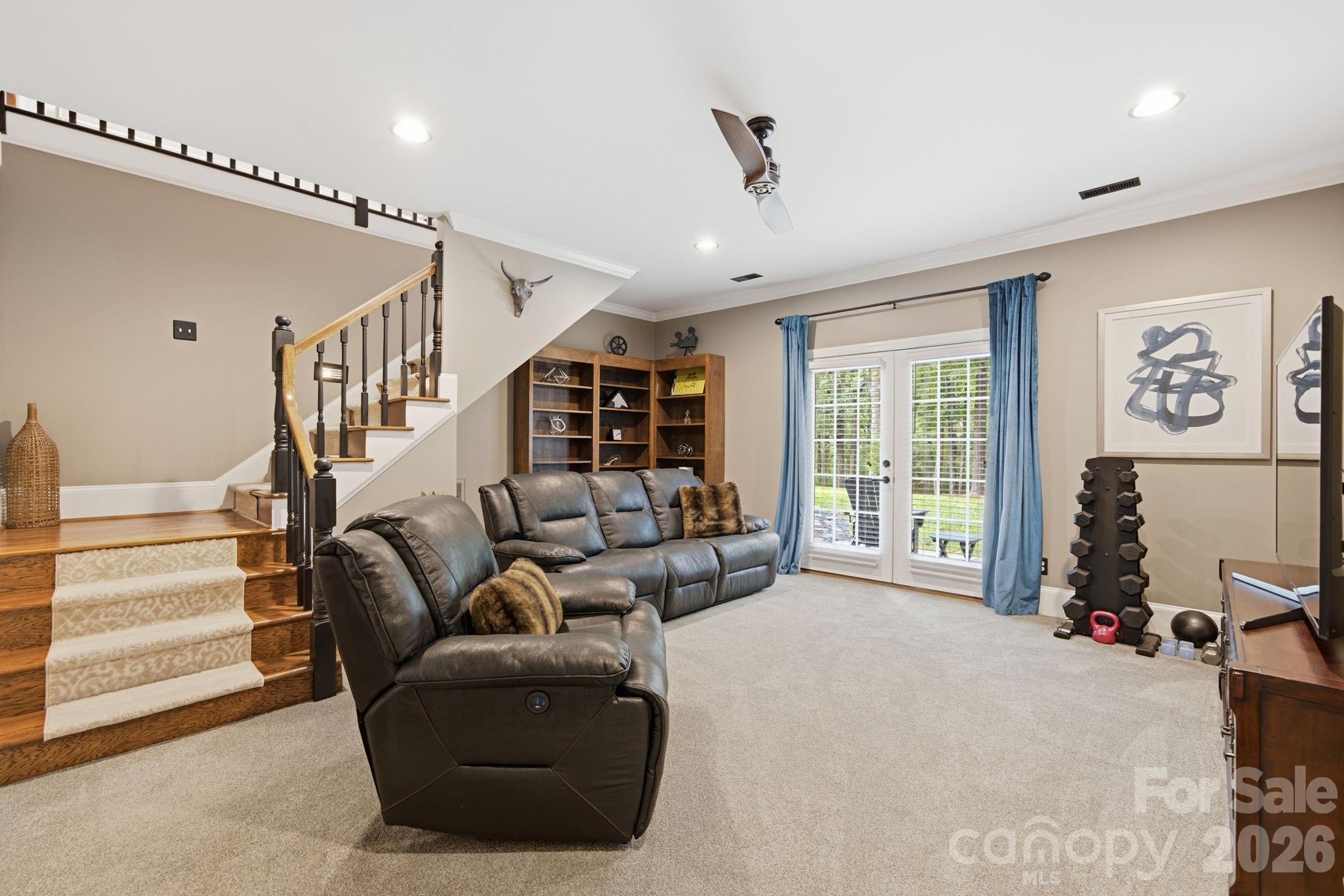 Royal Oaks - Residential