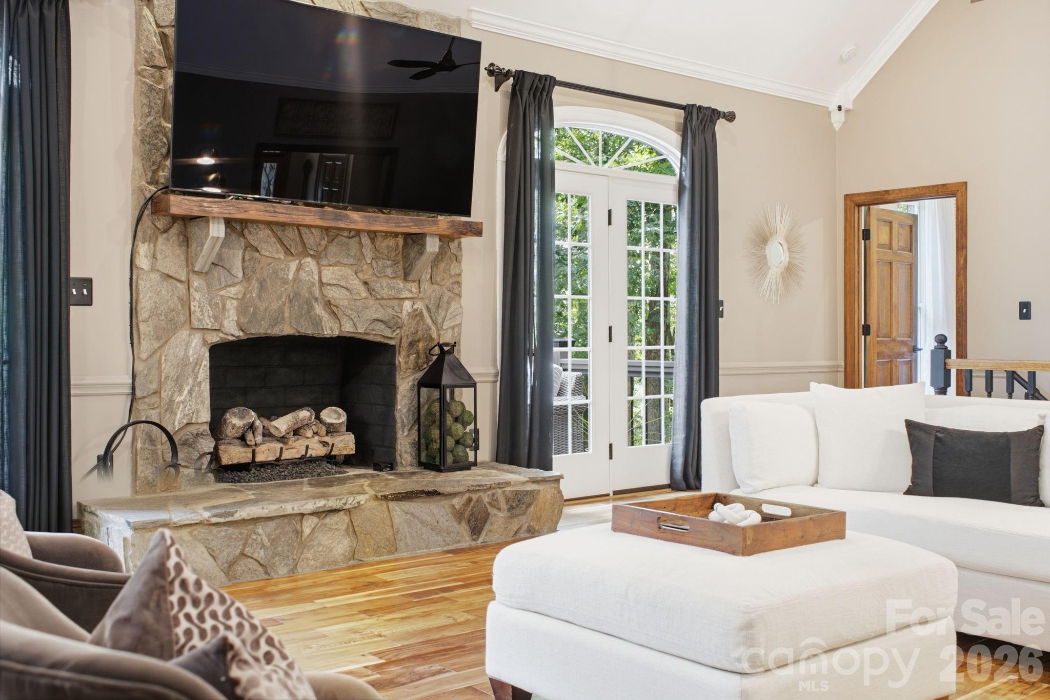 Royal Oaks - Residential