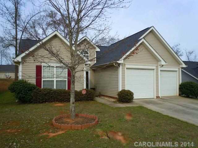 This is a "MUST SEE". Immaculate ranch style home with attached 2 car garage. Large master bedroom, open spacious floor plan. Great location! Convenient to Winthrop, grocery shopping, restaurants & the hospital. Don't wait....