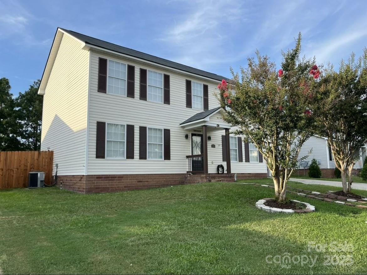 Price Improvement. This home is a must see. Beautiful single-family home located in Columbia SC in the Autumn Glen subdivision. Home consists of four bedrooms with two and half bath.  Living room is very spacious with lots of natural light. Kitchen is beautiful with lots of cabinet space. Dining room concept has an open floor plan which leads into a breakfast nook area. In the primary bedroom you have a beautiful open floor plan that includes a nice size bathroom. All other bedrooms are very spacious with great closet space.  This home has an amazing floor plan with lots of outdoor space for entertaining.  If you are looking for a beautiful single-family home with lots of room, then look no further this home is the perfect home for you. Home is also located near major highways.