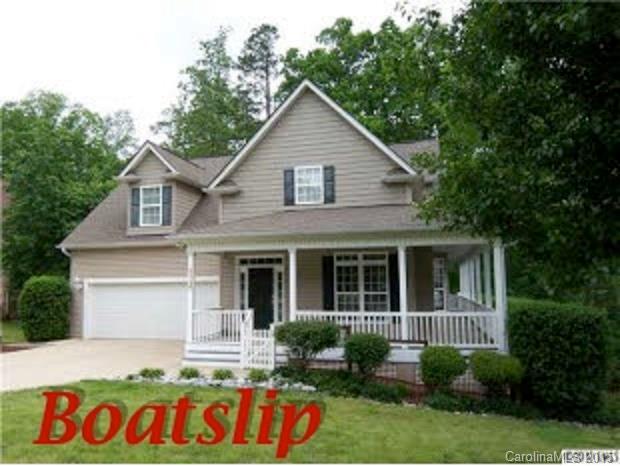 Wrap around front porch with seasonal waterviews. Deeded boat slip. Beautiful landscaping thruout the private &
fenced yard. 1st flr master w/large bath w/separate tub & tiled shower & dual sinks. Huge full walkout basement
w/plumbed in full bath has tons of potential. Kit w/granite& tilefloors. Hardwoods in dining rm & great rm. Great
rm w/gas fireplace.