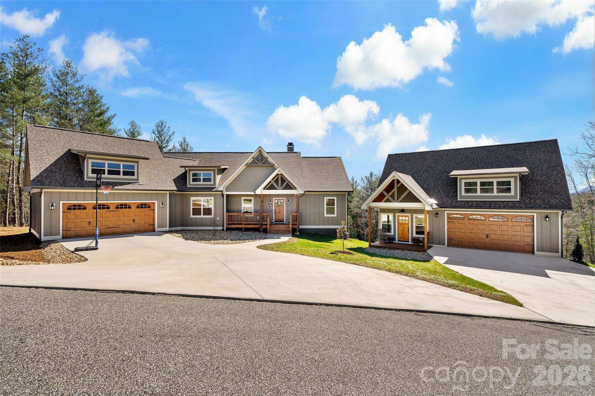 Bear Cliff - Residential