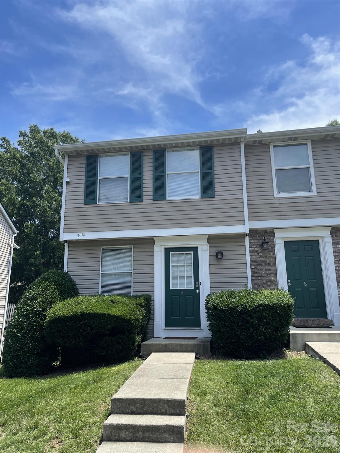 Part of an 11 unit portfolio for sale. This unit is currently occupied until July 15th 2026 but can be purchased now.
* Granite Countertops
* Newer Stainless steel kitchen appliance
* Washer and Dryer included in your unit
* Updated floors and ceramic tile
**Tenant requires 24 hour notice before showing.