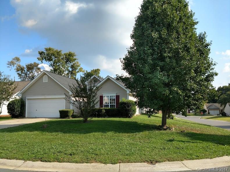 Charming corner ranch in popular Bristol Park.  Open floorplan with large living room with vaulted ceilings opens to kitchen overlooking spacious, flat, fenced backyard.  Split bedroom plan features master suite with walk-in closet.  Enjoy the quiet neighborhood while being minutes from shopping and I-77 access.  Very well cared for home and it shows! New roof 2016.