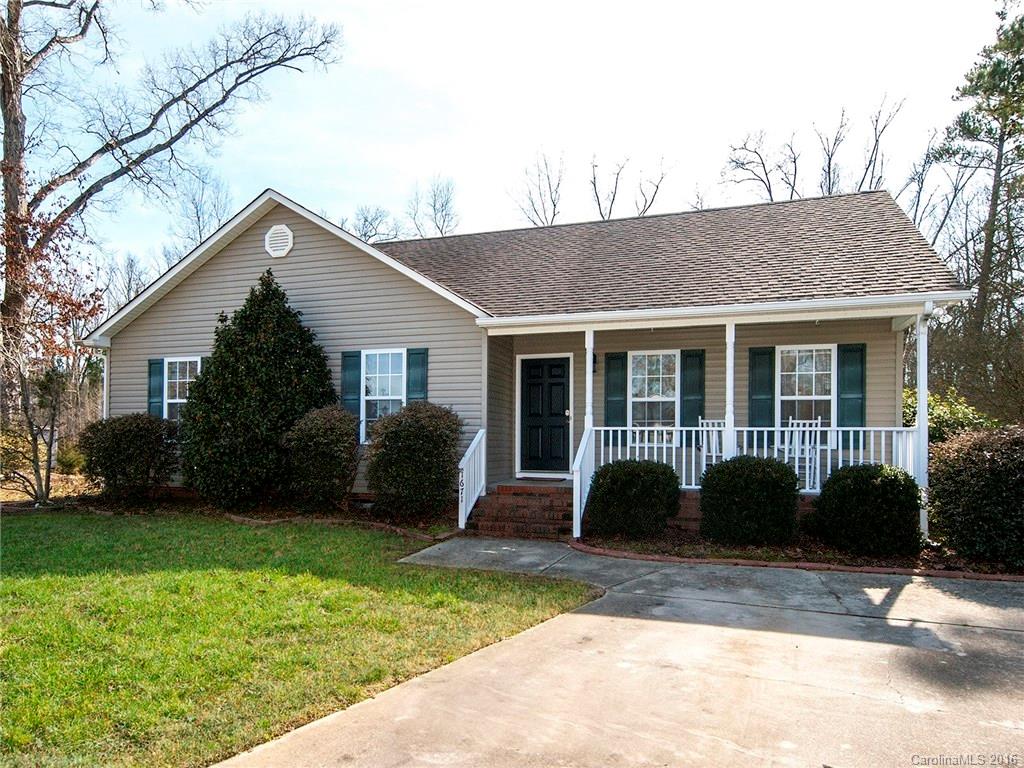 Come make this sweet house your home with all the privacy of a large wooded lot on a cul-de-sac and the perfect floor plan. Breakfast bar and dining area. Fenced backyard. Covered front porch. This 3 bedroom, 2 bath home in Taylor Oaks won't last long.