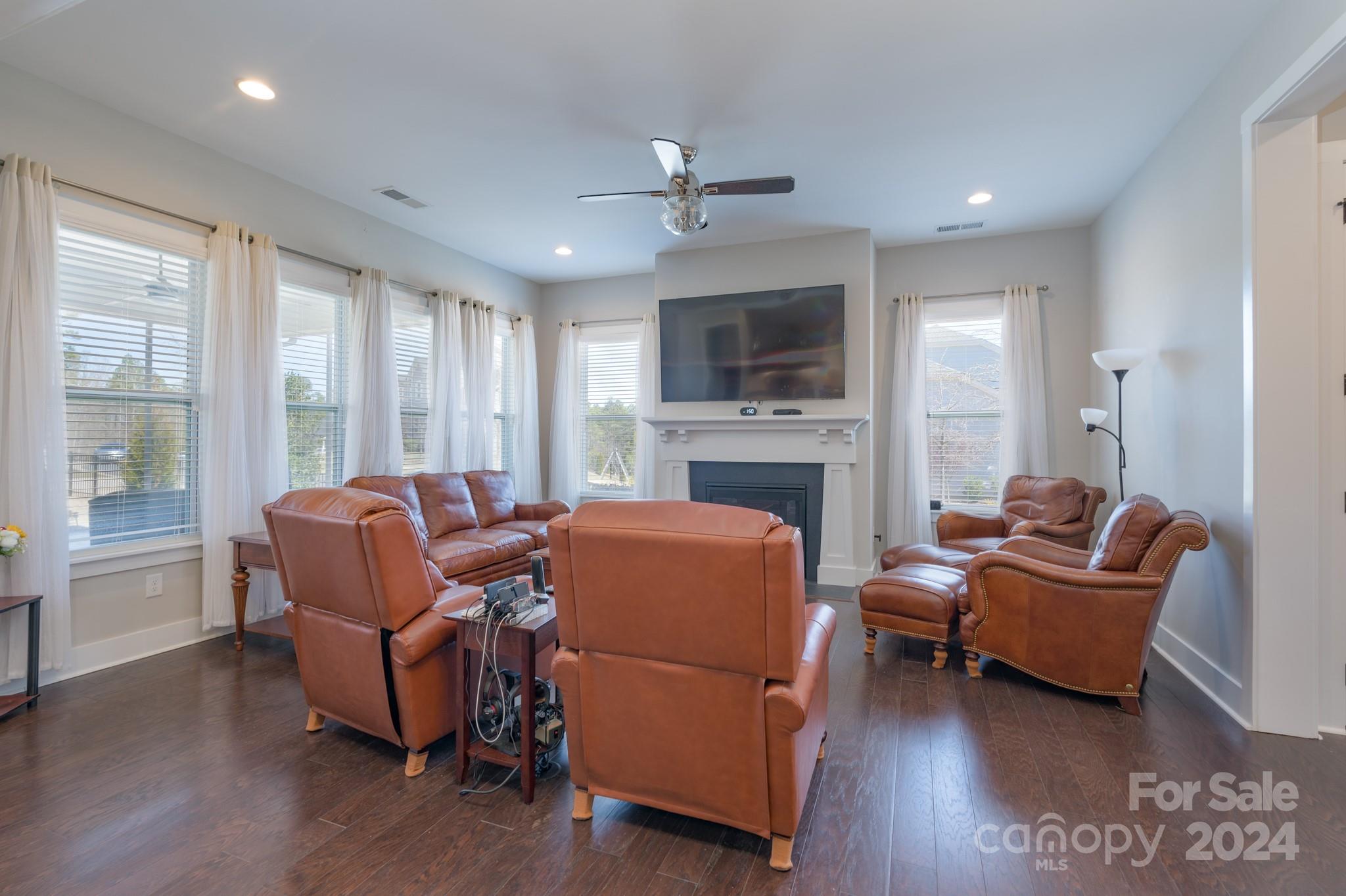 Paddlers Cove - Residential