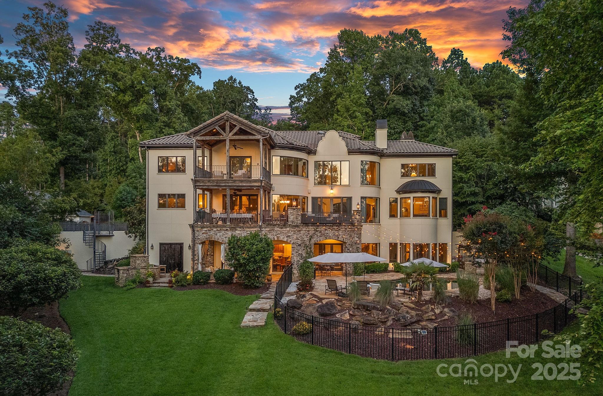 Pebble Bay - Residential
