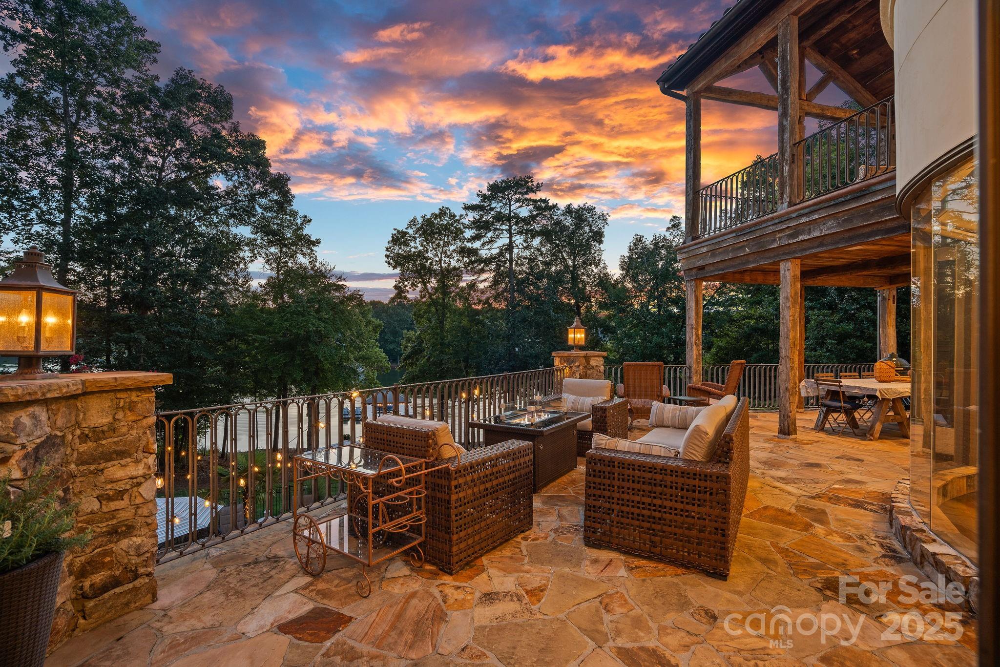 Pebble Bay - Residential