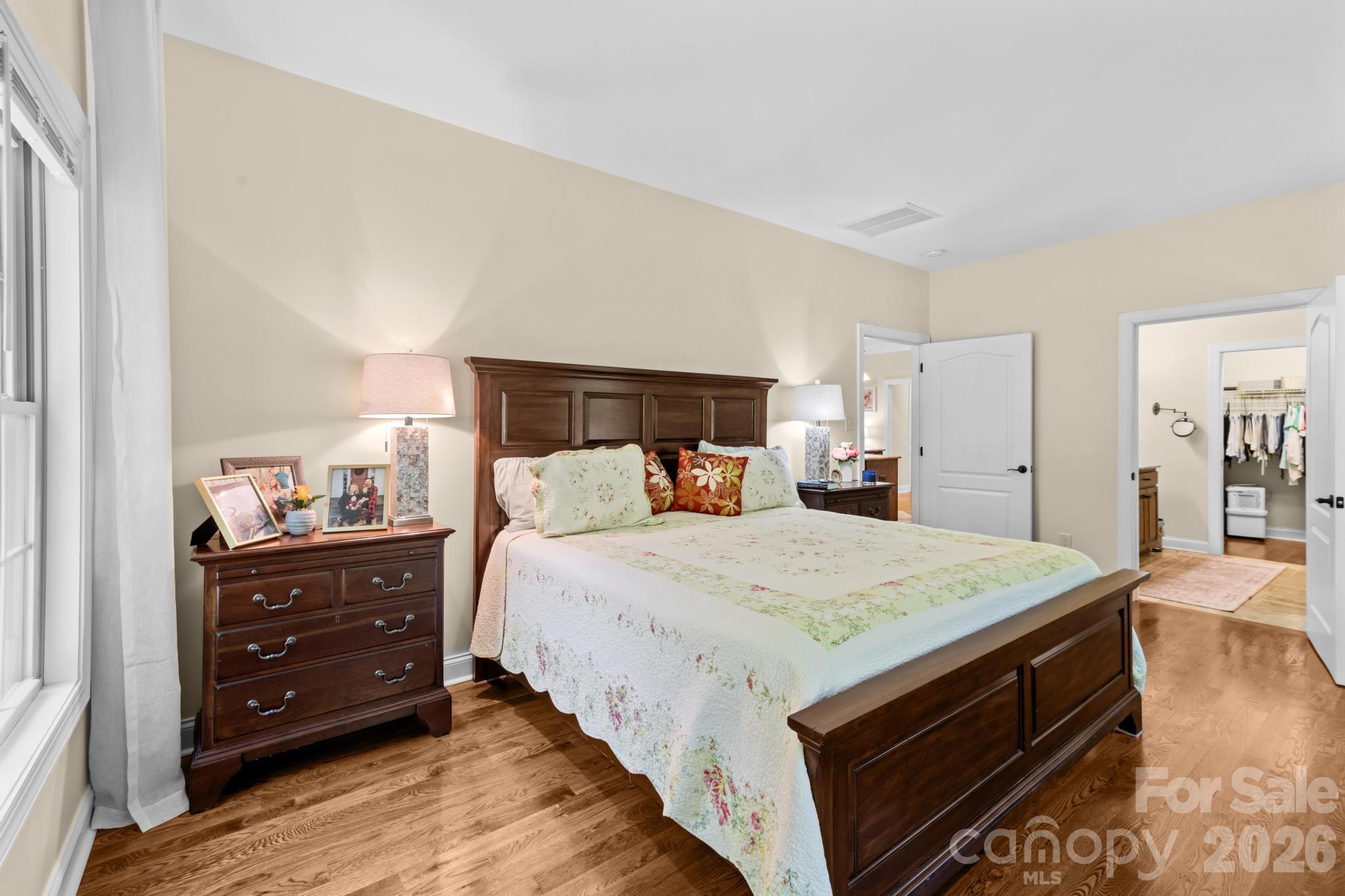 EDGEWATER - Residential