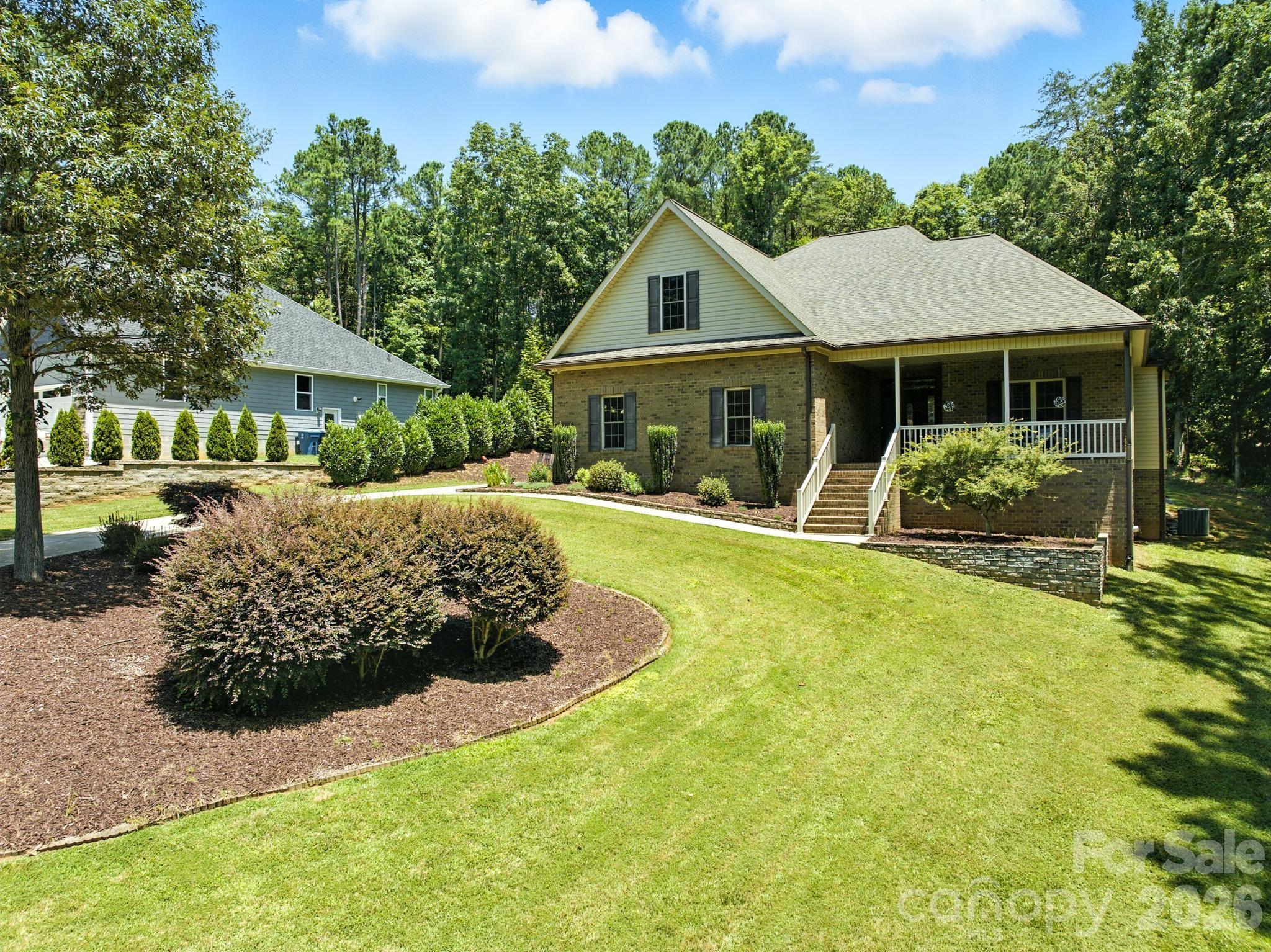 EDGEWATER - Residential