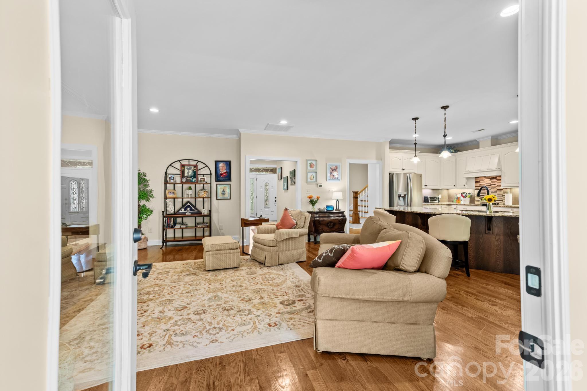 EDGEWATER - Residential