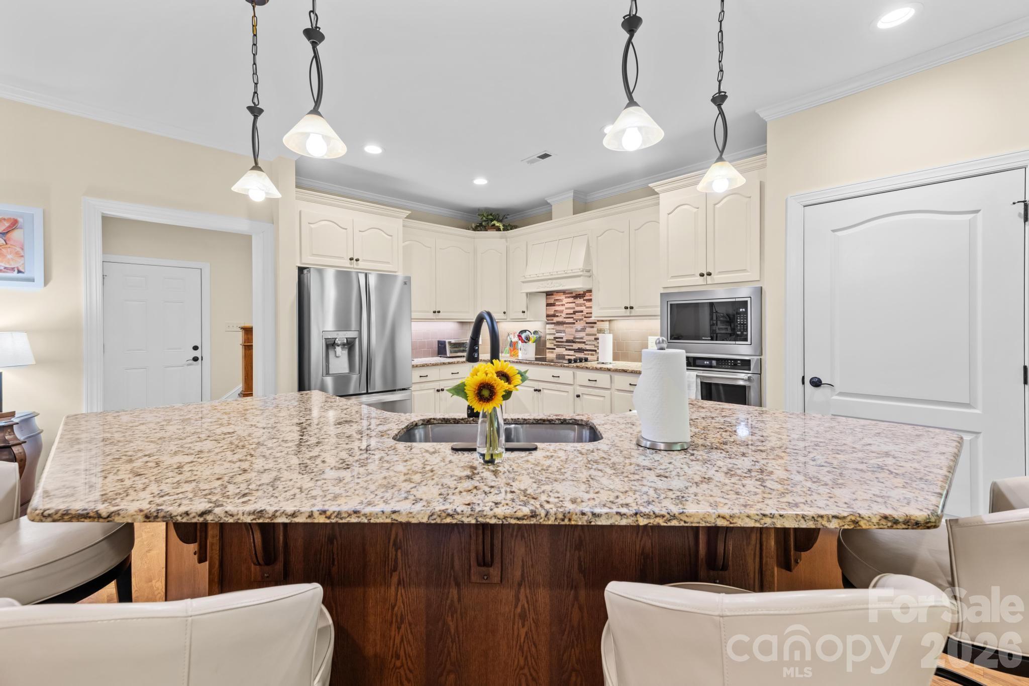 EDGEWATER - Residential