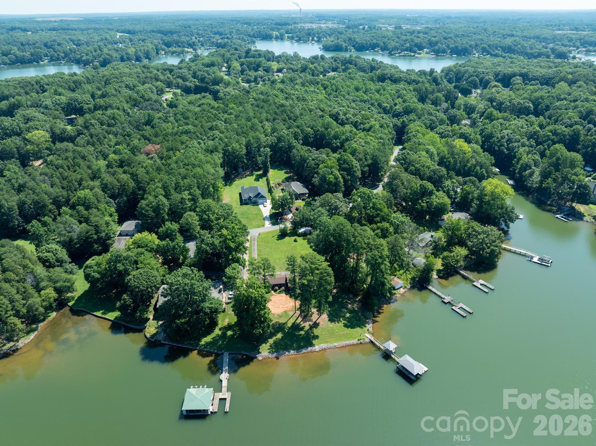 EDGEWATER - Residential