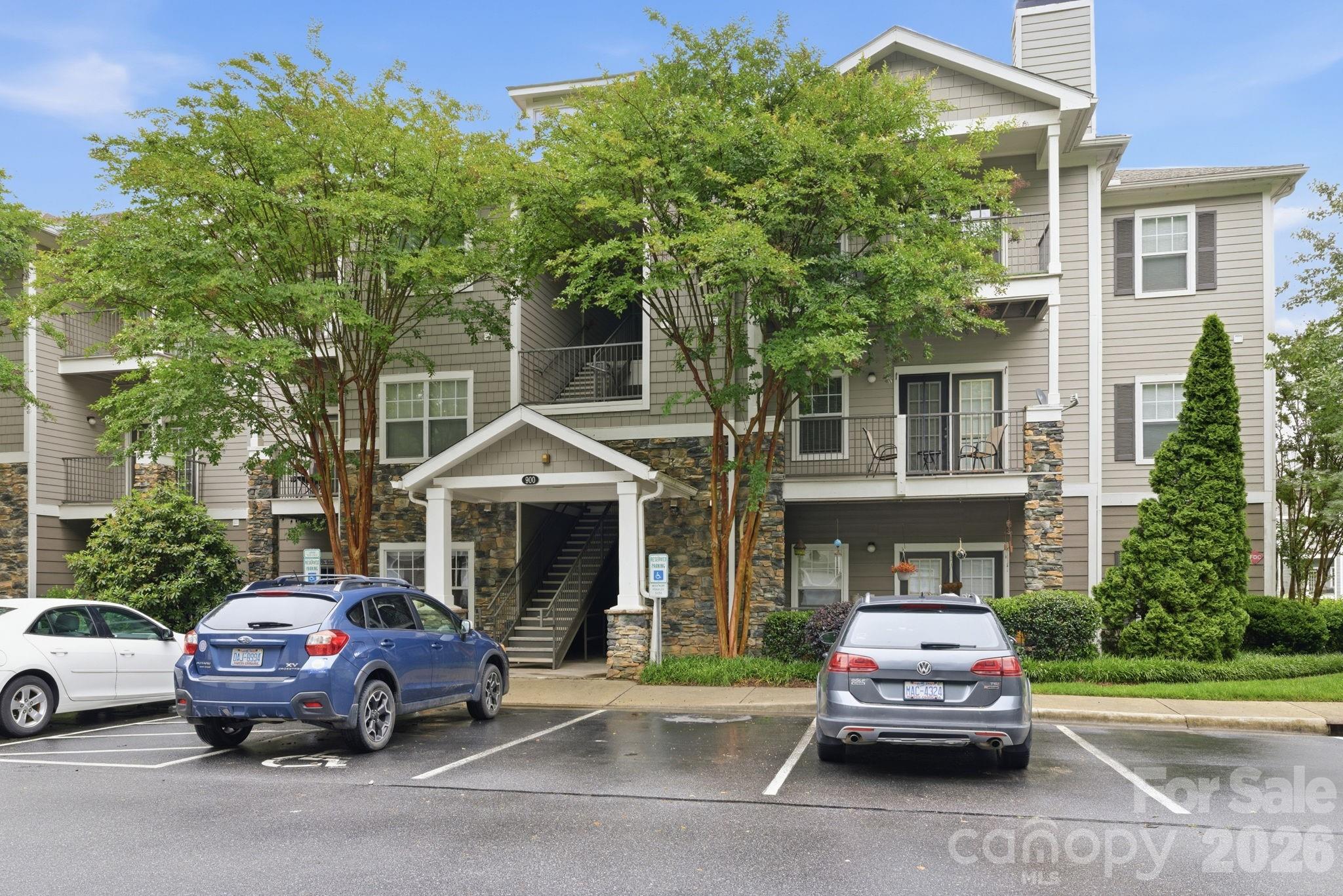 Well kept 1 bedroom 1 bath condominium on first floor with easy access. Last building in the development minimizes drive-by traffic and increases privacy. Located in Seasons at Biltmore Lake, a well established and maintained complex with many amenities including; outdoor swimming pool, fitness center, business center with wifi, nature paths, playground and dog park. Current owners have installed new vinyl flooring, penny tiled entry foyer, new paint throughout, new dishwasher, new bathtub and surround. Monthly HOA fee covers water, sewer, garbage and landscaping. This is a great, low maintenance, and move-in ready property...come check it out today!
