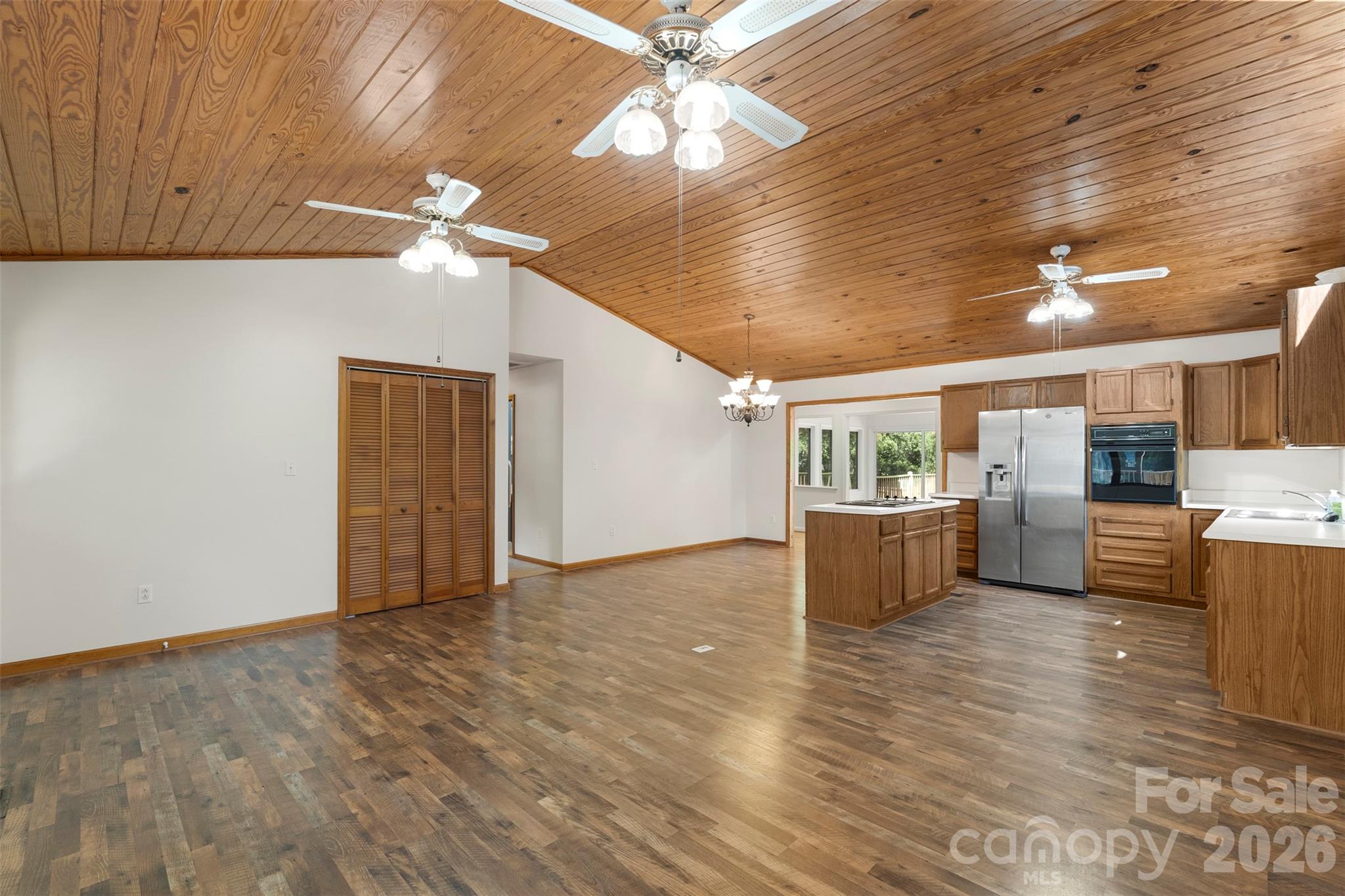 Country Valley - Residential