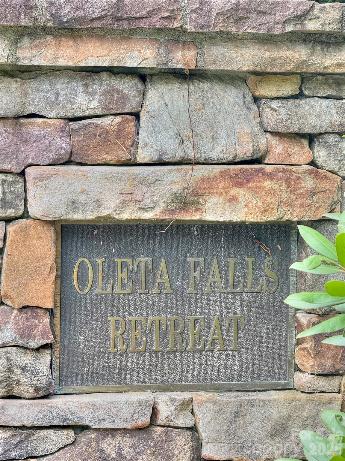 Oleta Falls - Land