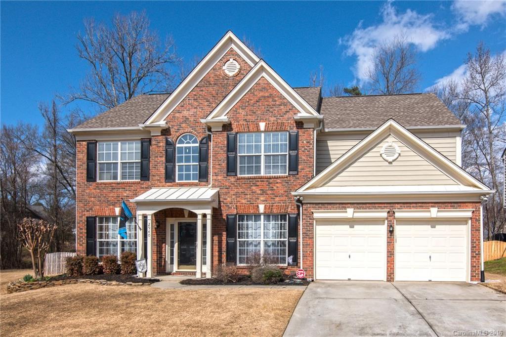 Come see this beautiful home situated on one of the largest lots in Willowmere!Gorgeous 2 story foyer & new wide plank wood laminate floors greet you upon entering. Updates throughout to include new Granite counters in Kitchen, Ceramic Tile flooring in all bathrooms and New carpet. The 2 story Great Room features a gas fireplace, built-ins, and floor to ceiling windows.  Large Dining Room, Office, and Play room complete the 1st floor. Spacious Master Suite w/WIC! Private Fenced Yard! MUST SEE!!