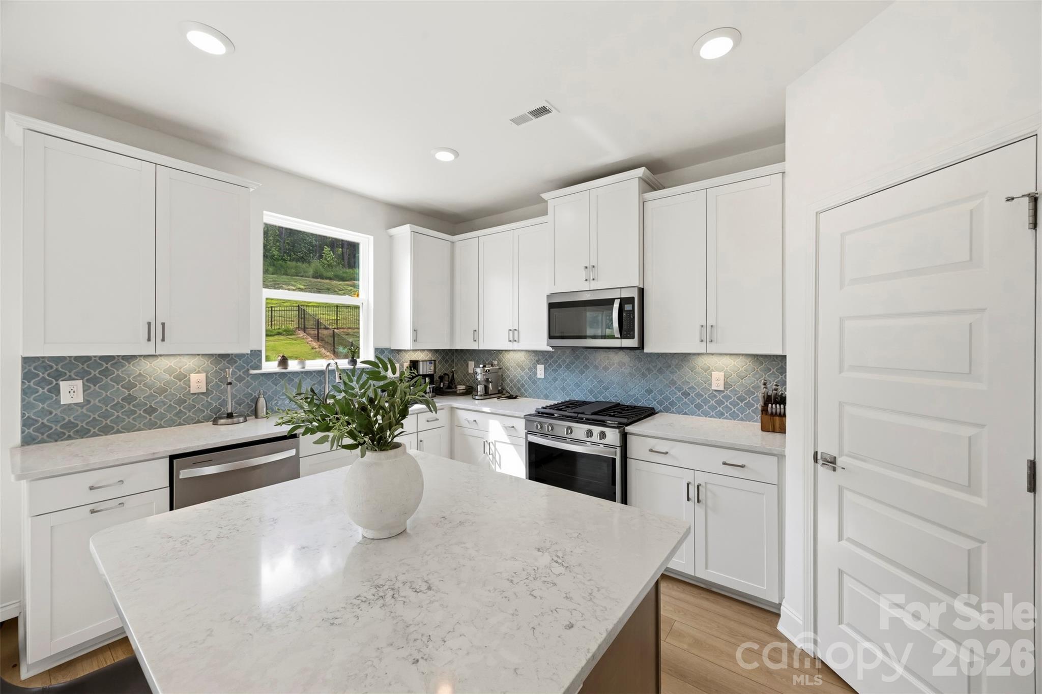 Bella Vista - Residential