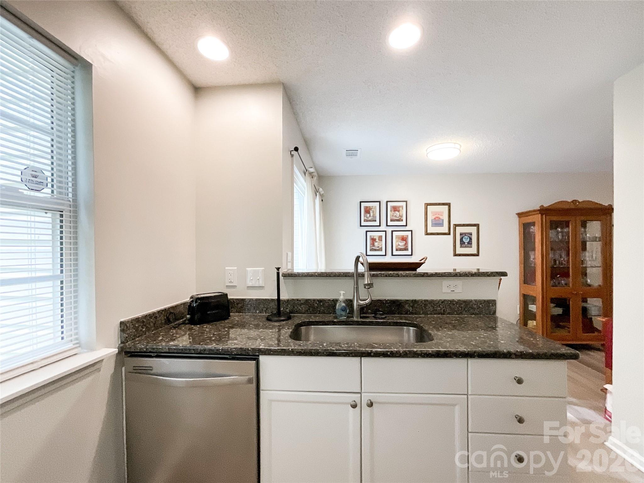 The Landing at Hickory Grove - Residential