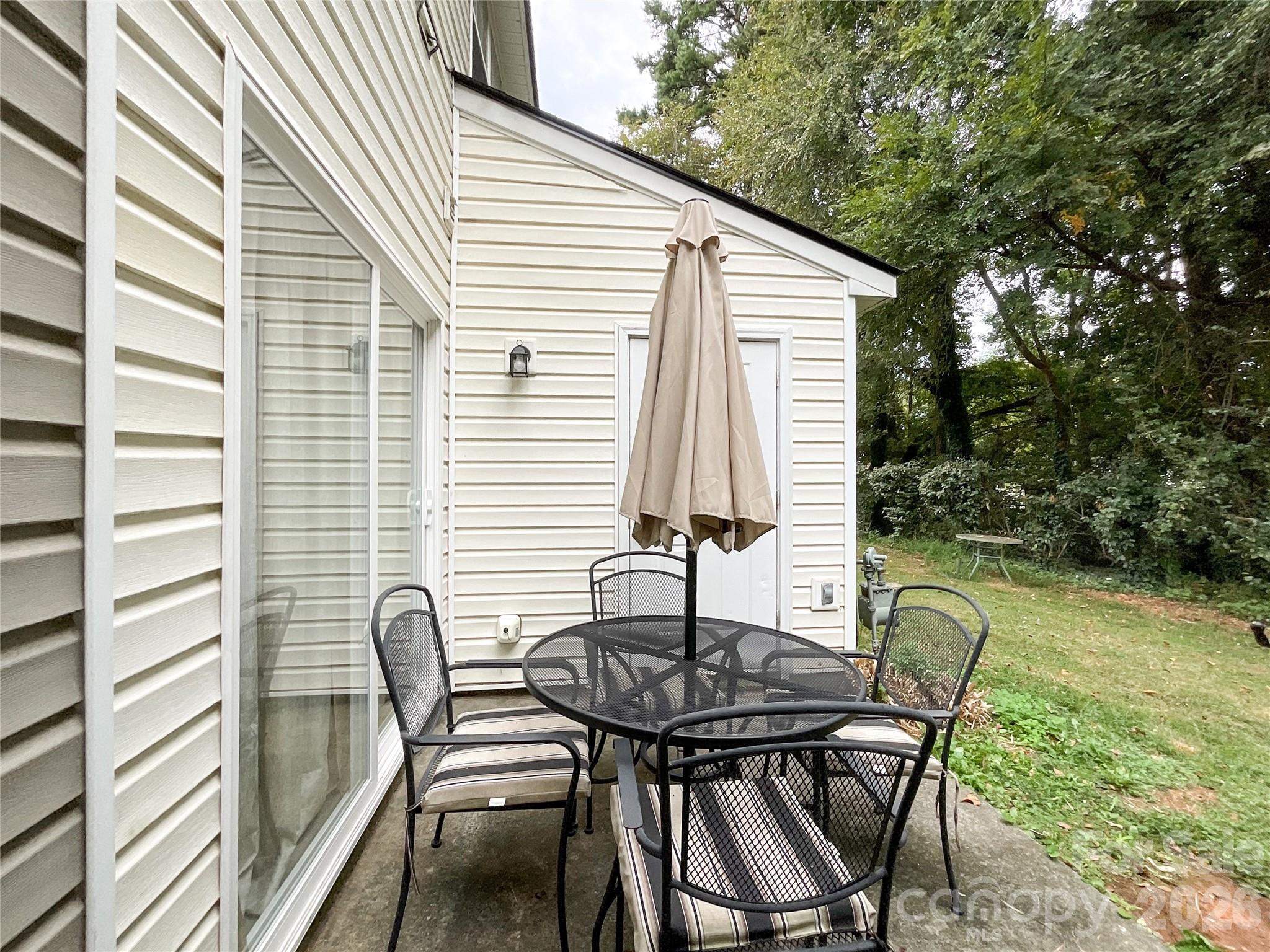 The Landing at Hickory Grove - Residential