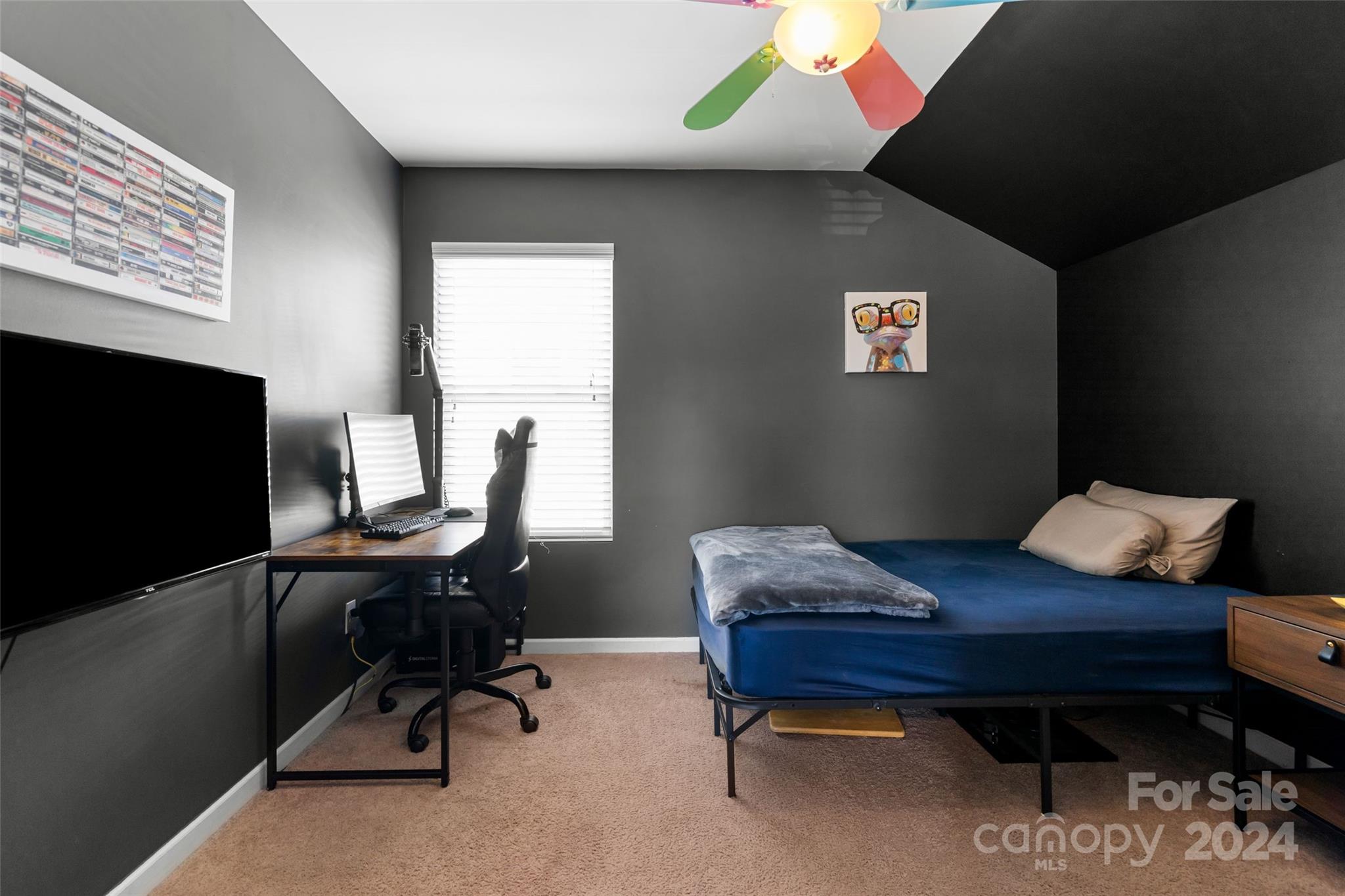 Newport Lakes - Residential
