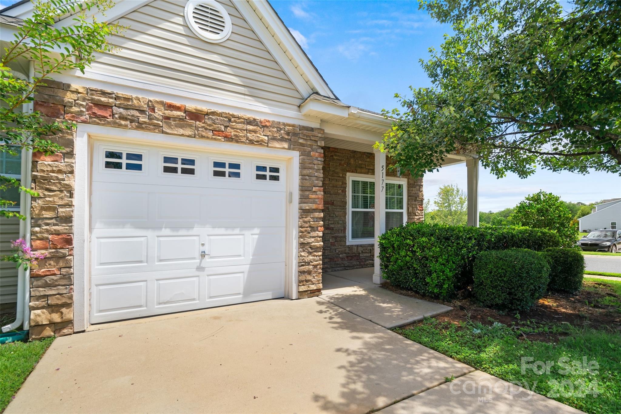 Newport Lakes - Residential