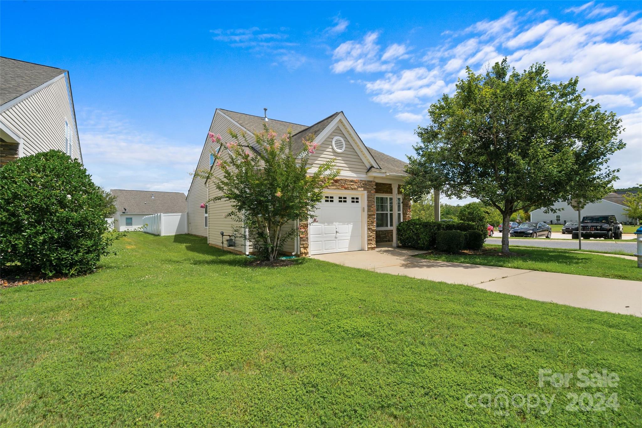 Newport Lakes - Residential