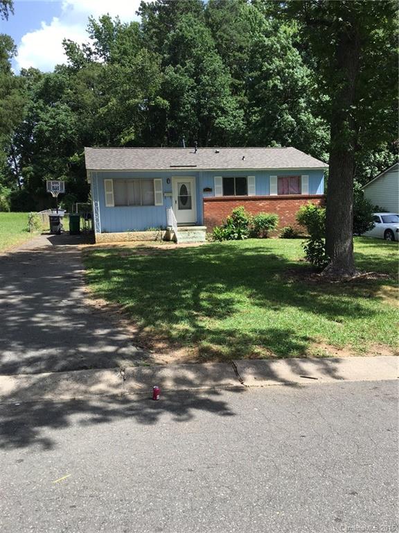 Great investment or first time home buyer. I-85 is less than a mile away.
House has had lots of updating.