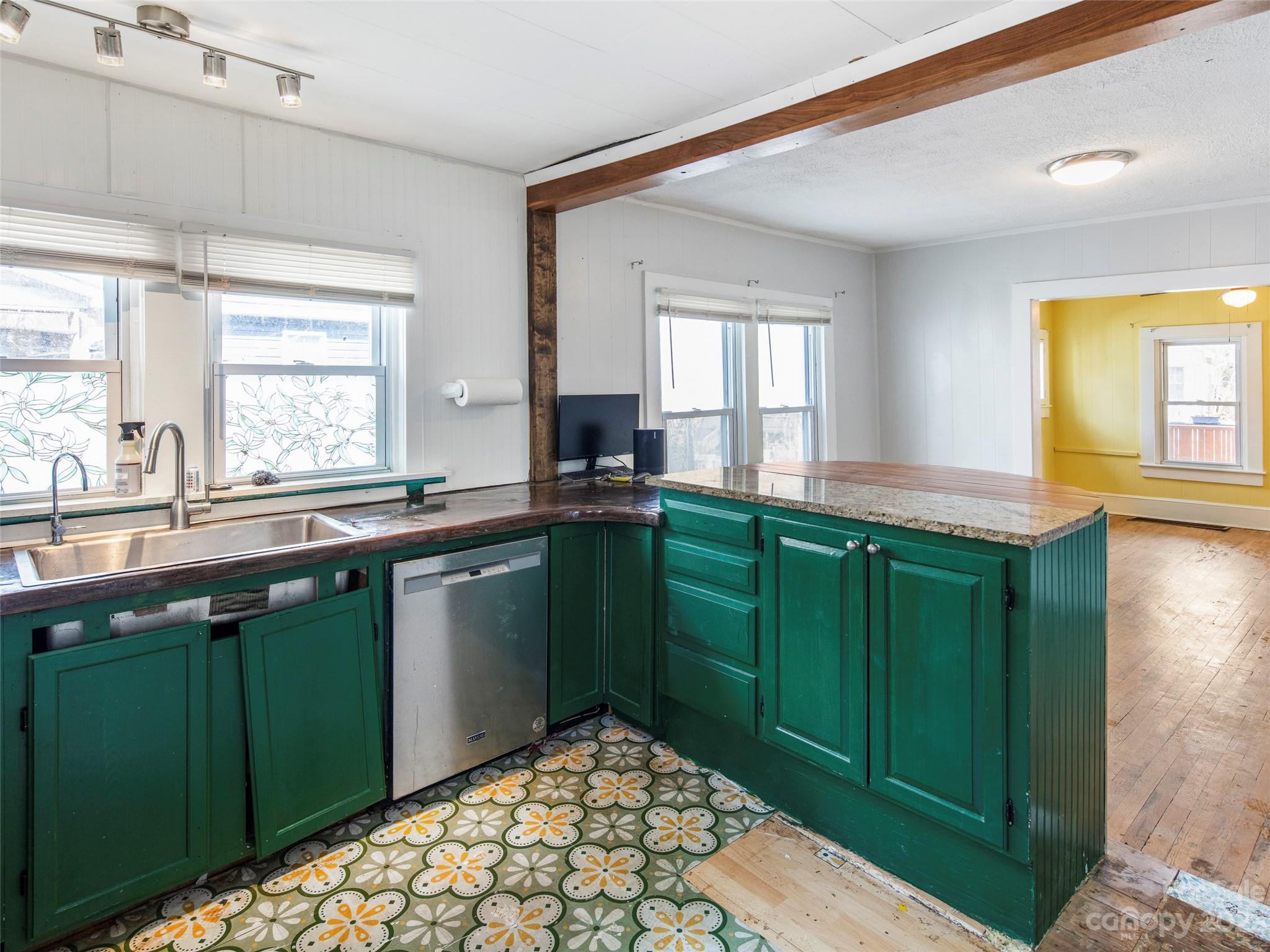 Villa Heights - Residential