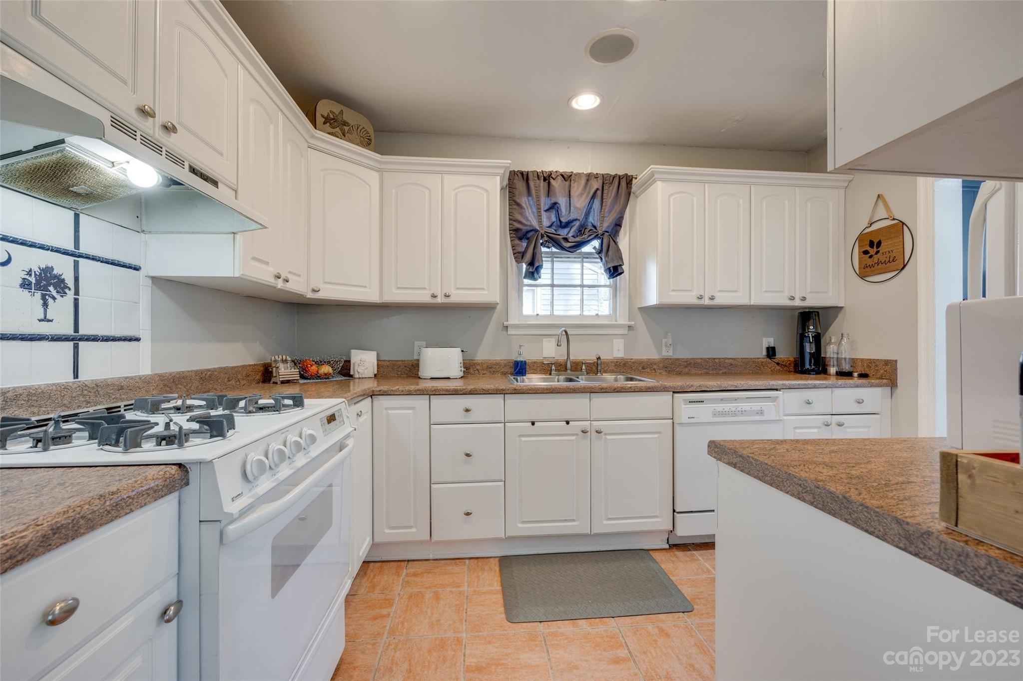 Seventeen Acres - Residential Lease