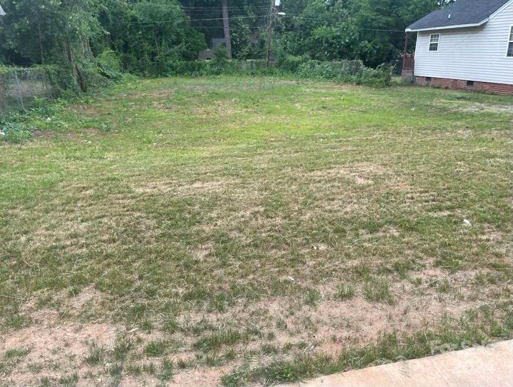 Excellent cleared flat lot in a prime location currently available for new build multi-unit opportunity!  Major and consistent new development in this transitioning area. Great opportunity to build on this lot already tapped into City Water and City Sewer.  Just minutes away from Center City and Camp North End entertainment, restaurants, events, shopping and more. Quick access to I 85 and I 77.

Bus Stop 100 Feet, Future Street Car Stop 100 Yards, Light Rail 3 Miles, Airport 12 Miles, Convenient to Midtown Charlotte (3 Miles), Johnson C Smith University 1 Mile, Johnson & Wales University 2 Miles.