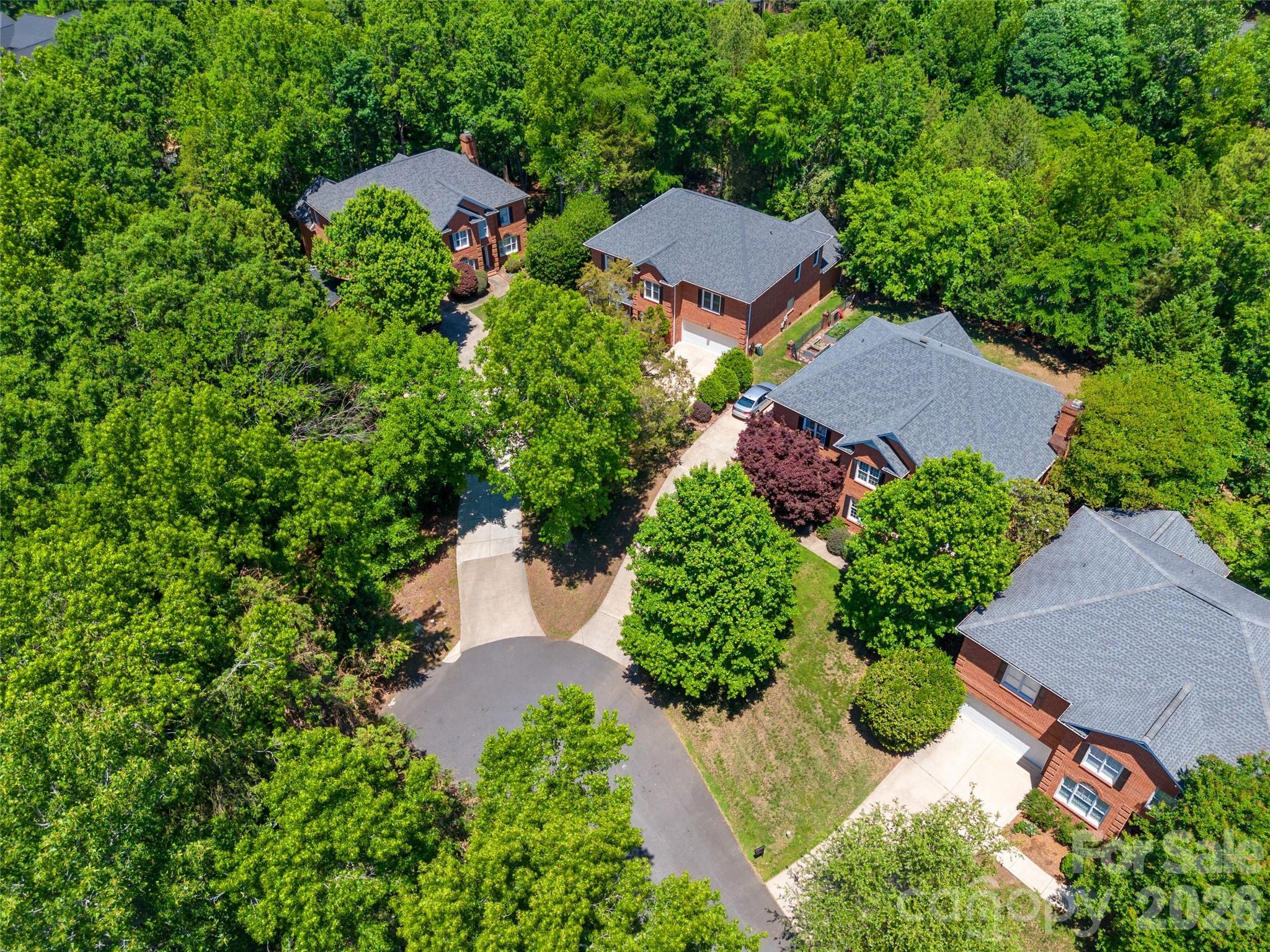 Green Knoll - Residential