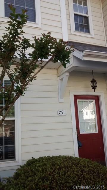 Townhouse with open great room w/FP. Updated kitchen, living & dining combo. Take advantage of all the extra Water Stone has to offer!