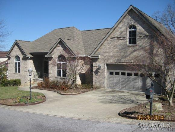 Wonderful 3BR, 3BATH home with formal dining room  sunroom, screened porch, study TV room, temp controlled storage area plus  huge additional storage area. Great view of mountains from sun room, screened porch, and 2 decks as well as living room and breakfast room. Large laundry room with lots of cabinets. Fabulous back yard with flowers and trees. All in beautiful Carriage Park. Home sold when listed.
