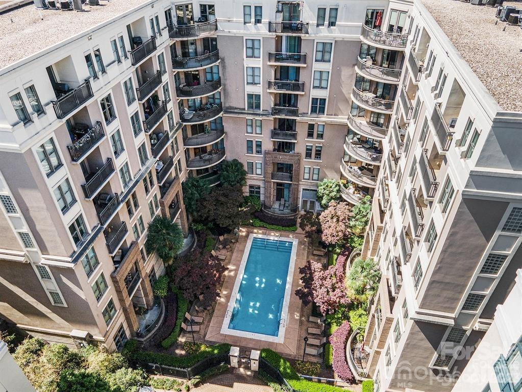 Gateway Plaza - Residential