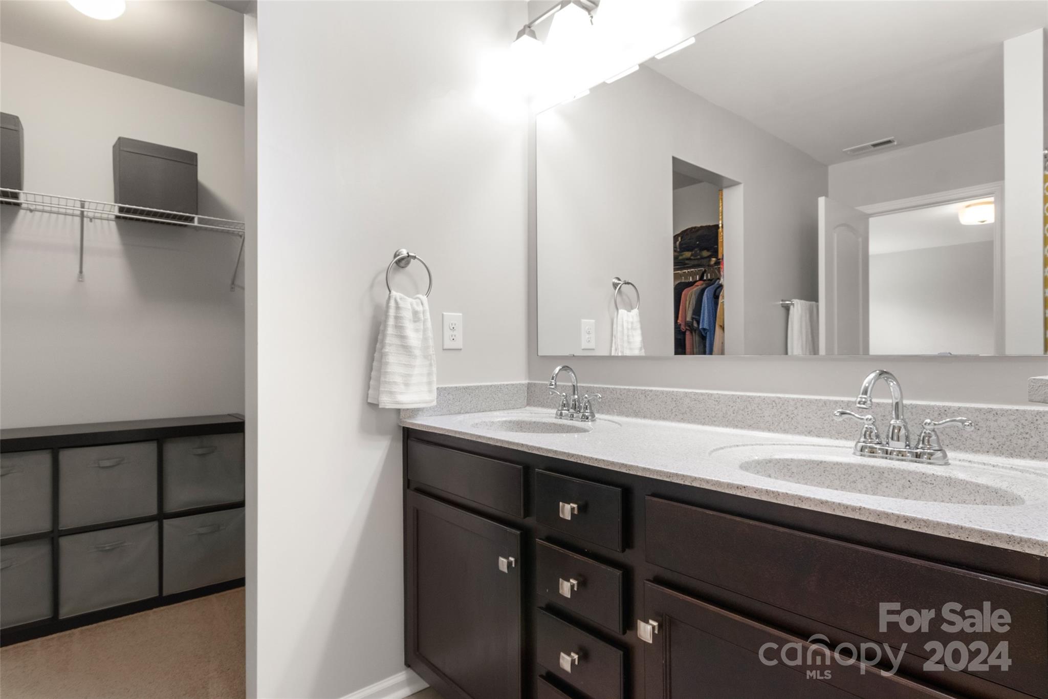 Newport Lakes - Residential