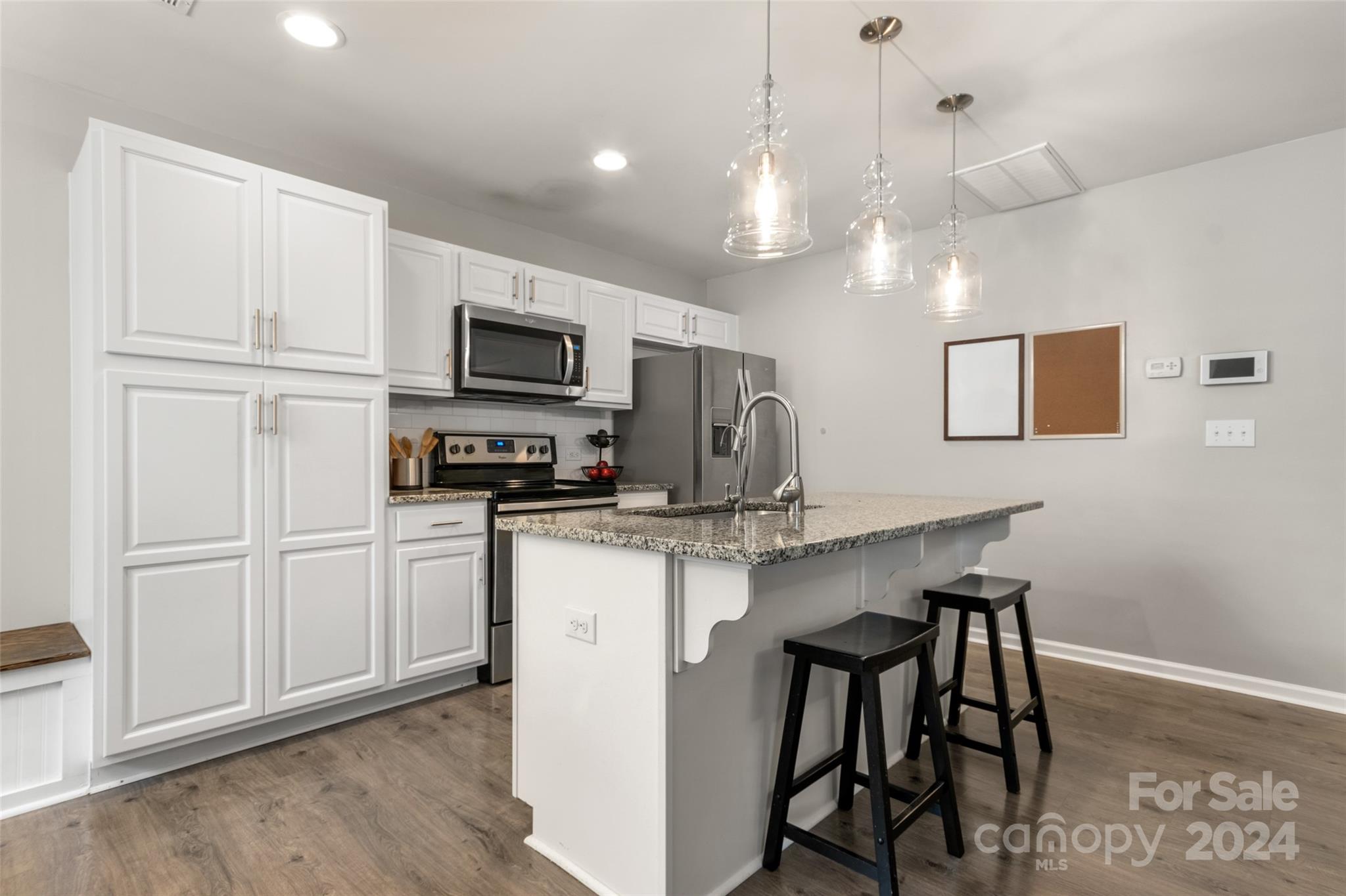Newport Lakes - Residential