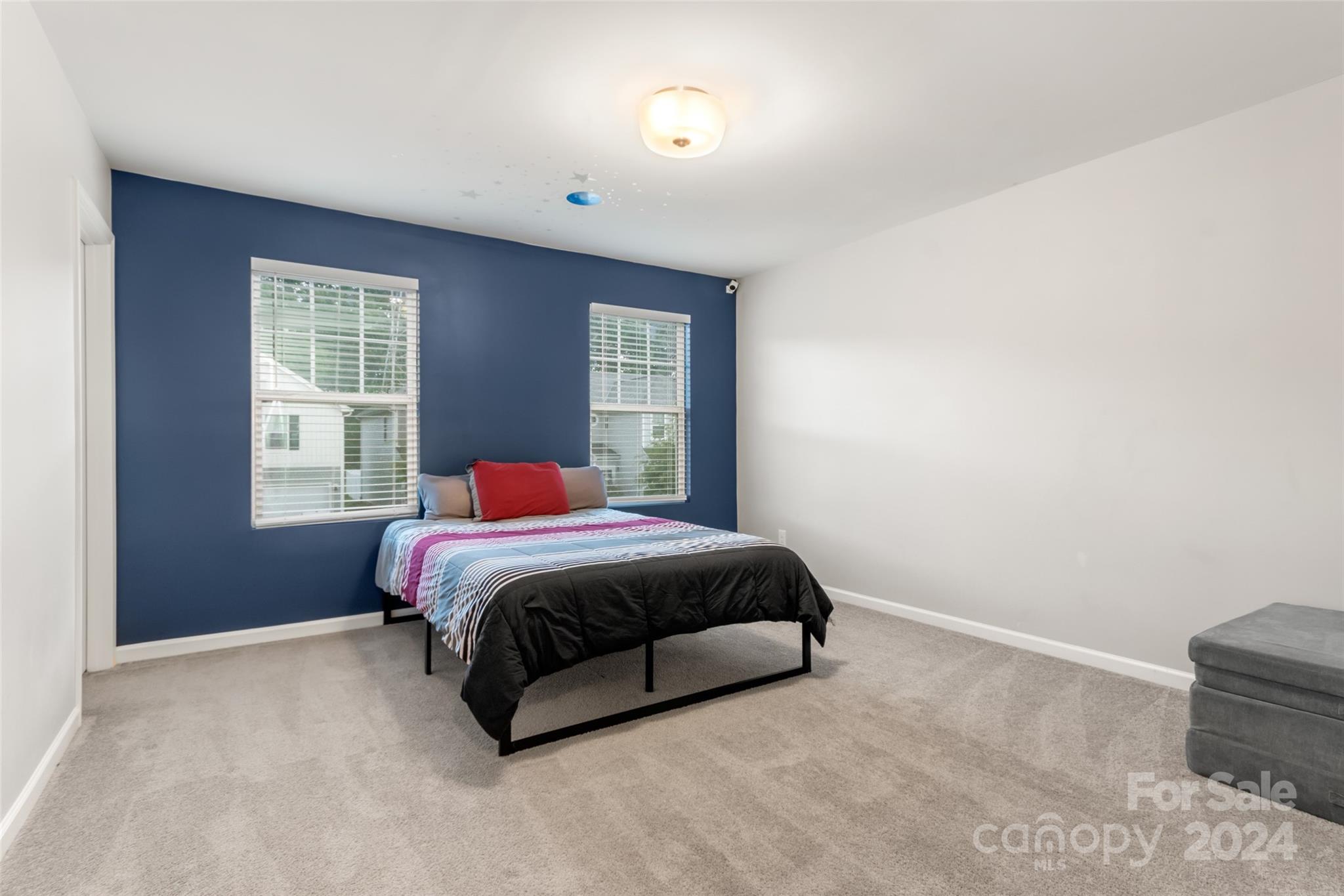 Newport Lakes - Residential