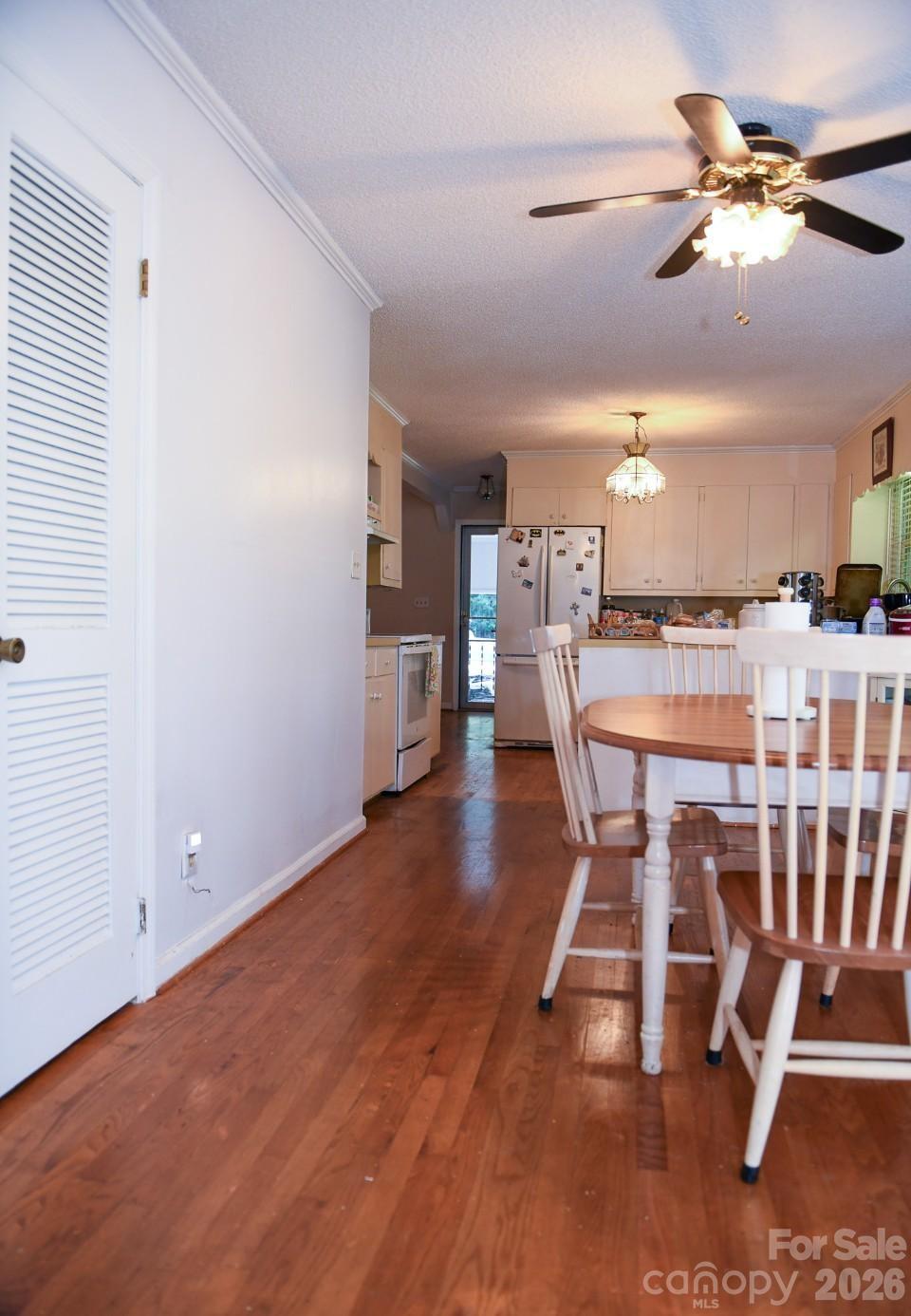 Pineview Lakes - Residential