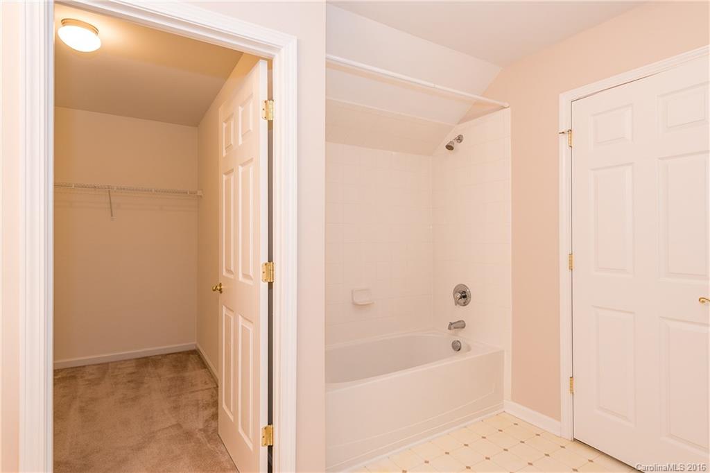 Stone Crest Villas - Residential