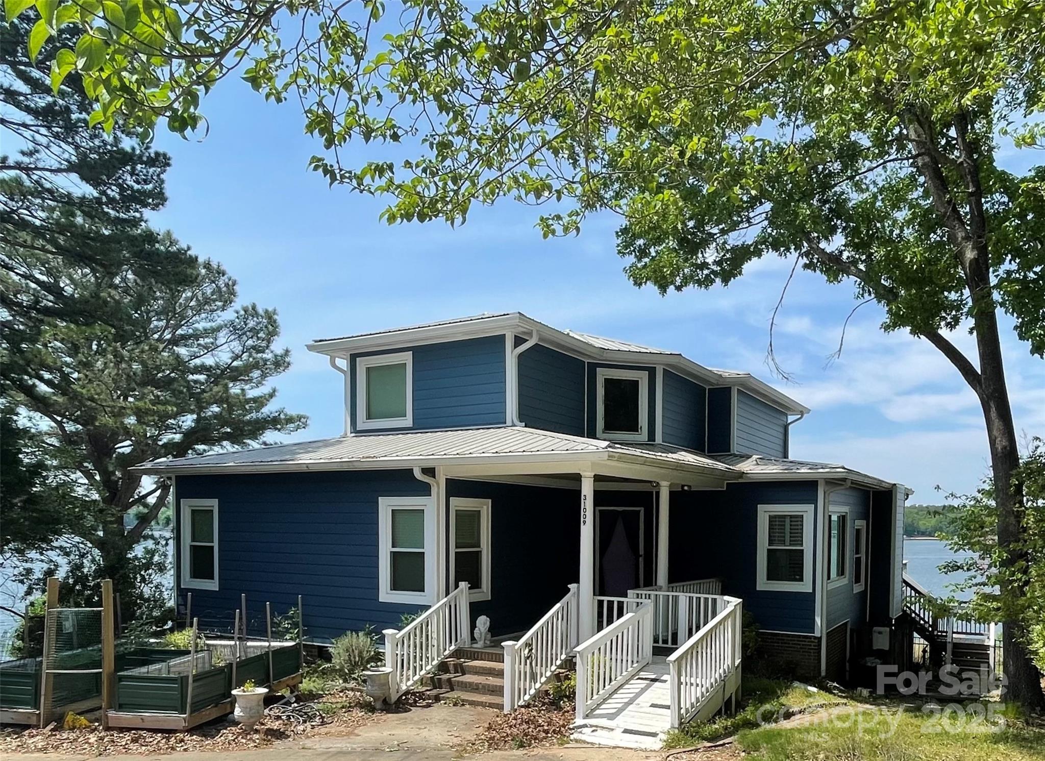 Tega Cay - Residential
