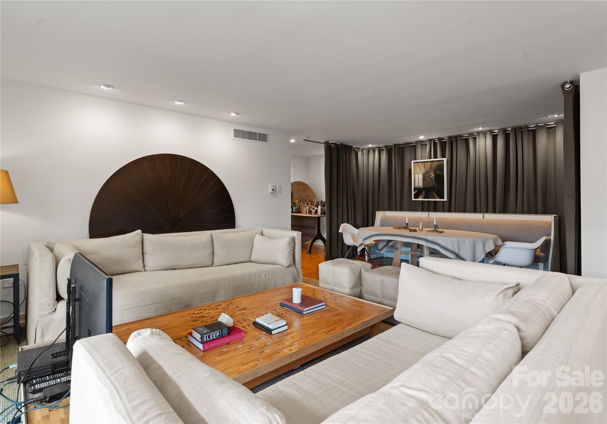 Queens Towers - Residential