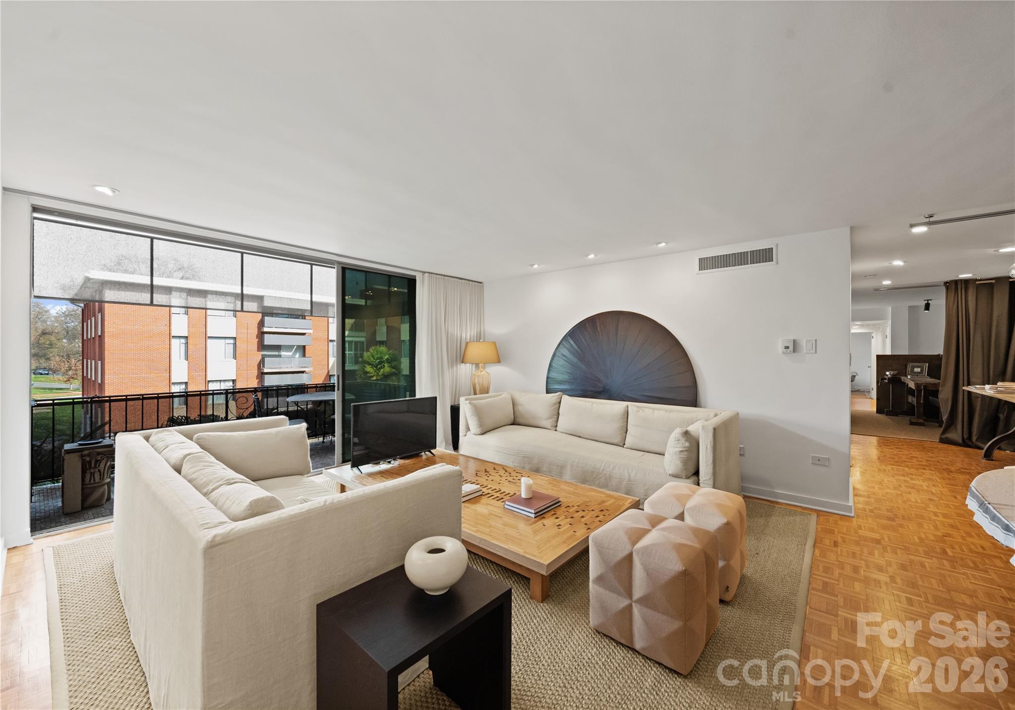 Queens Towers - Residential