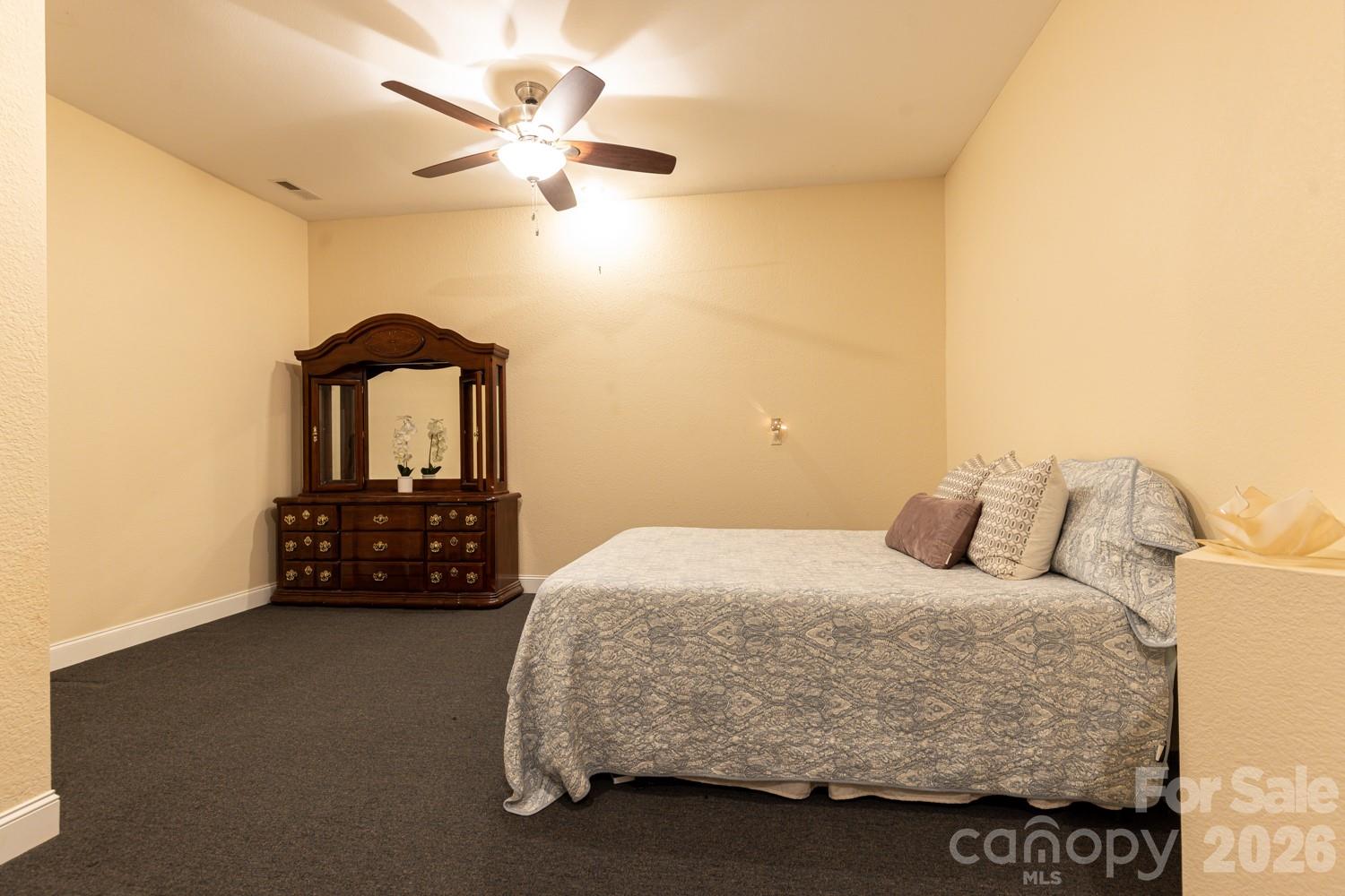 Laurel Woods - Residential