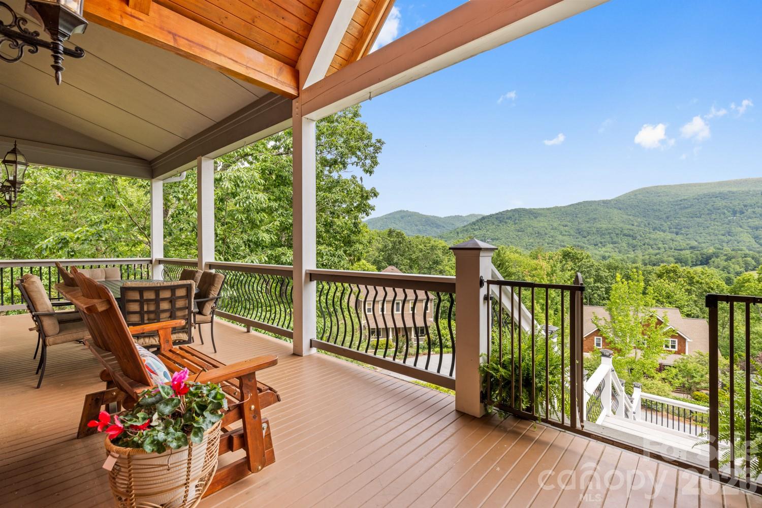 Laurel Woods - Residential