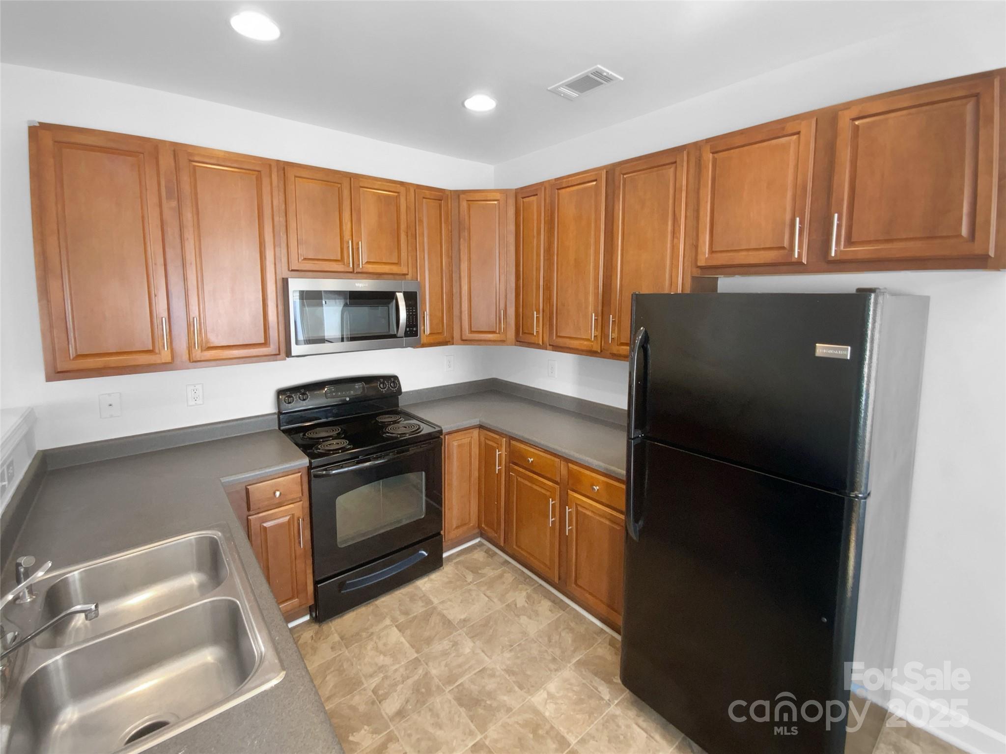 Cascades at River Crossing - Residential
