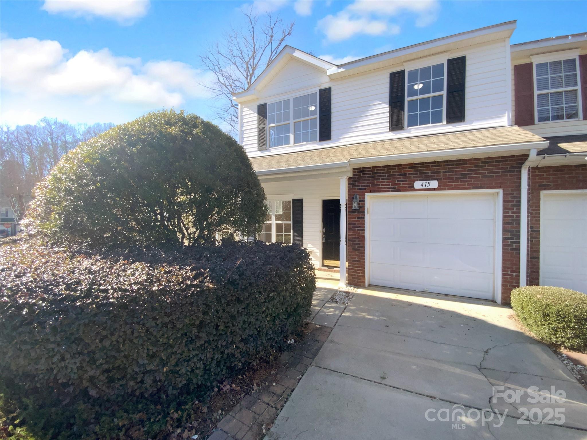Cascades at River Crossing - Residential